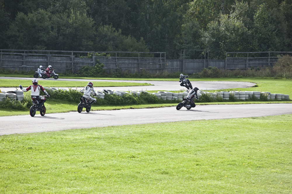 HkiMiniMotoGP012