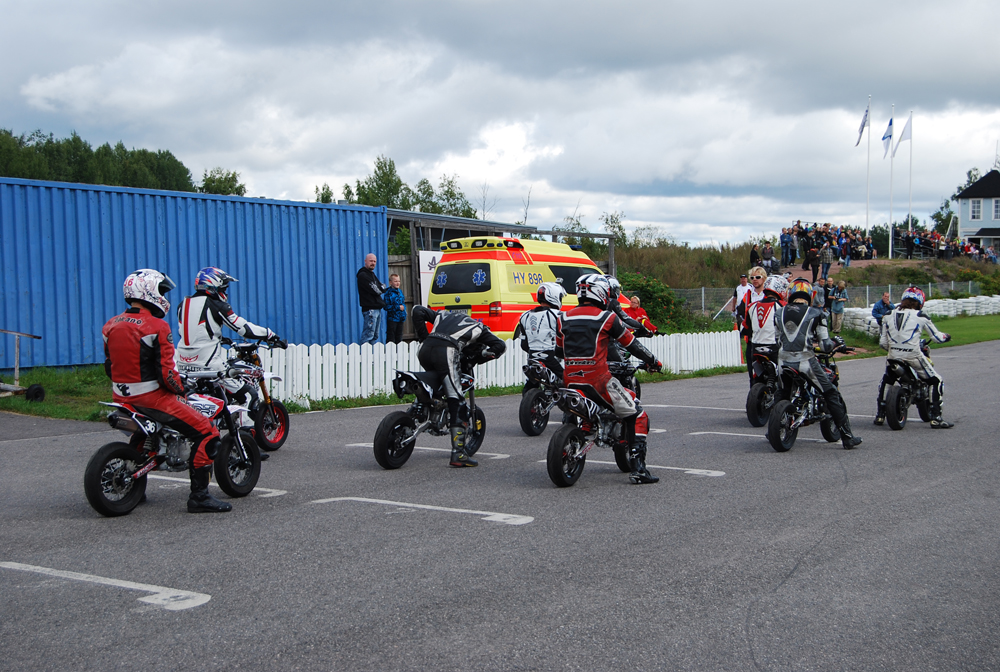 HkiMiniMotoGP025