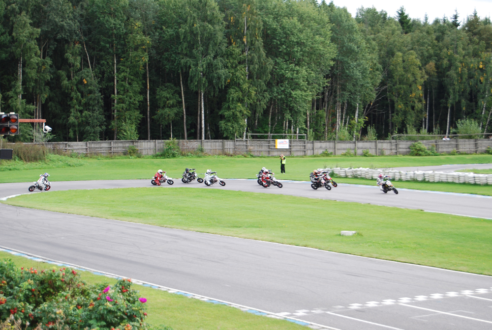 HkiMiniMotoGP041