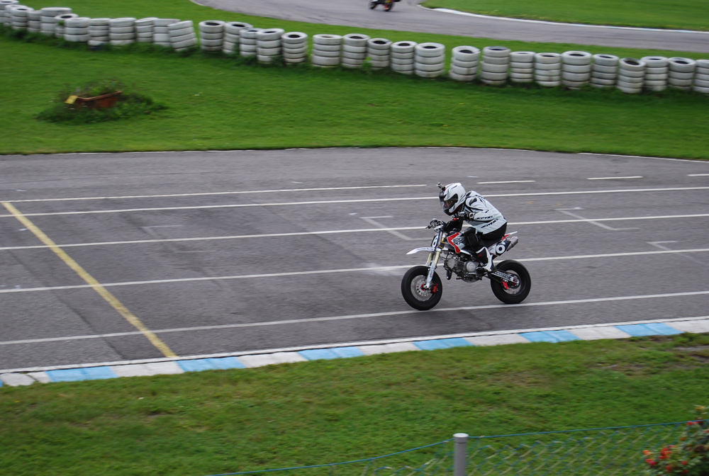 HkiMiniMotoGP096